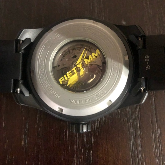 Watch - Picture 2 of 8